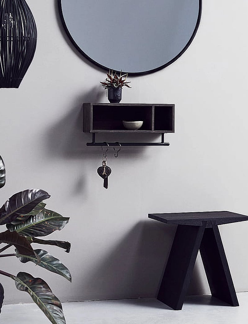 Muubs - Stool Angle Black - Black stain/oil - küljelauad ja väikesed lauad - black - 0