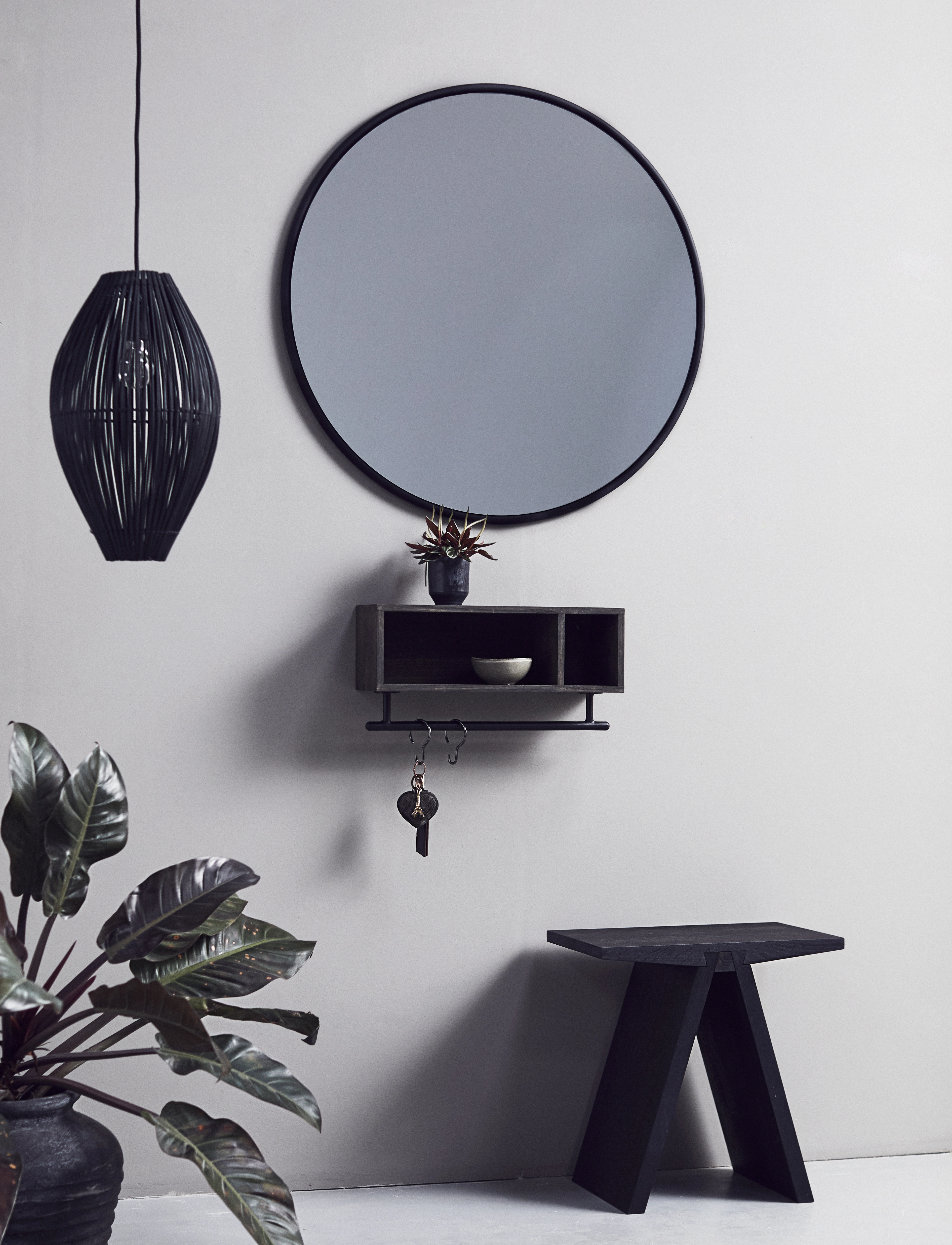 Muubs - Stool Angle Black - Black stain/oil - beistelltische & kleine tische - black - 4