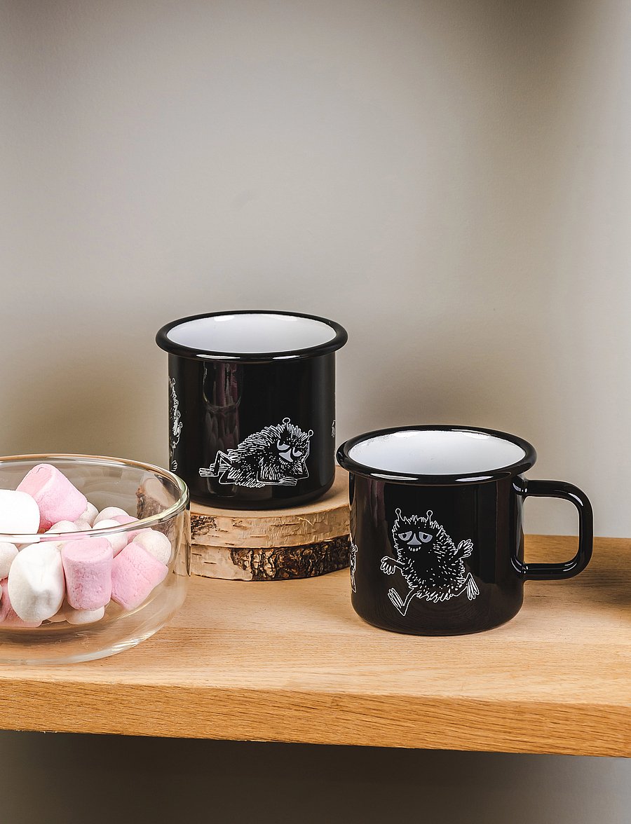 Muurla - Moomin enamel mug 37cl - kohvitassid - black - 0