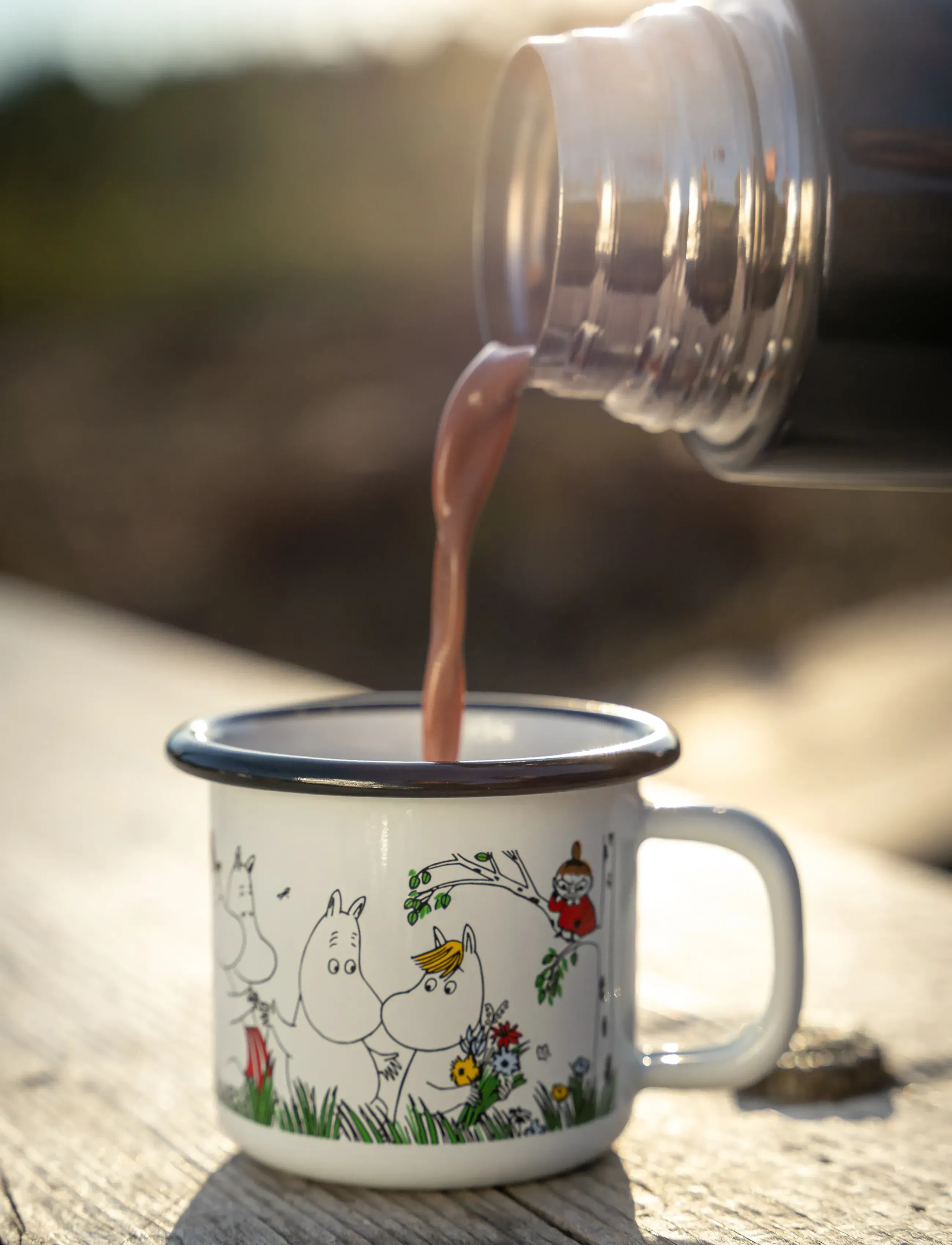 Muurla - Moomin enamel mug 15cl Happy Family - white - 3