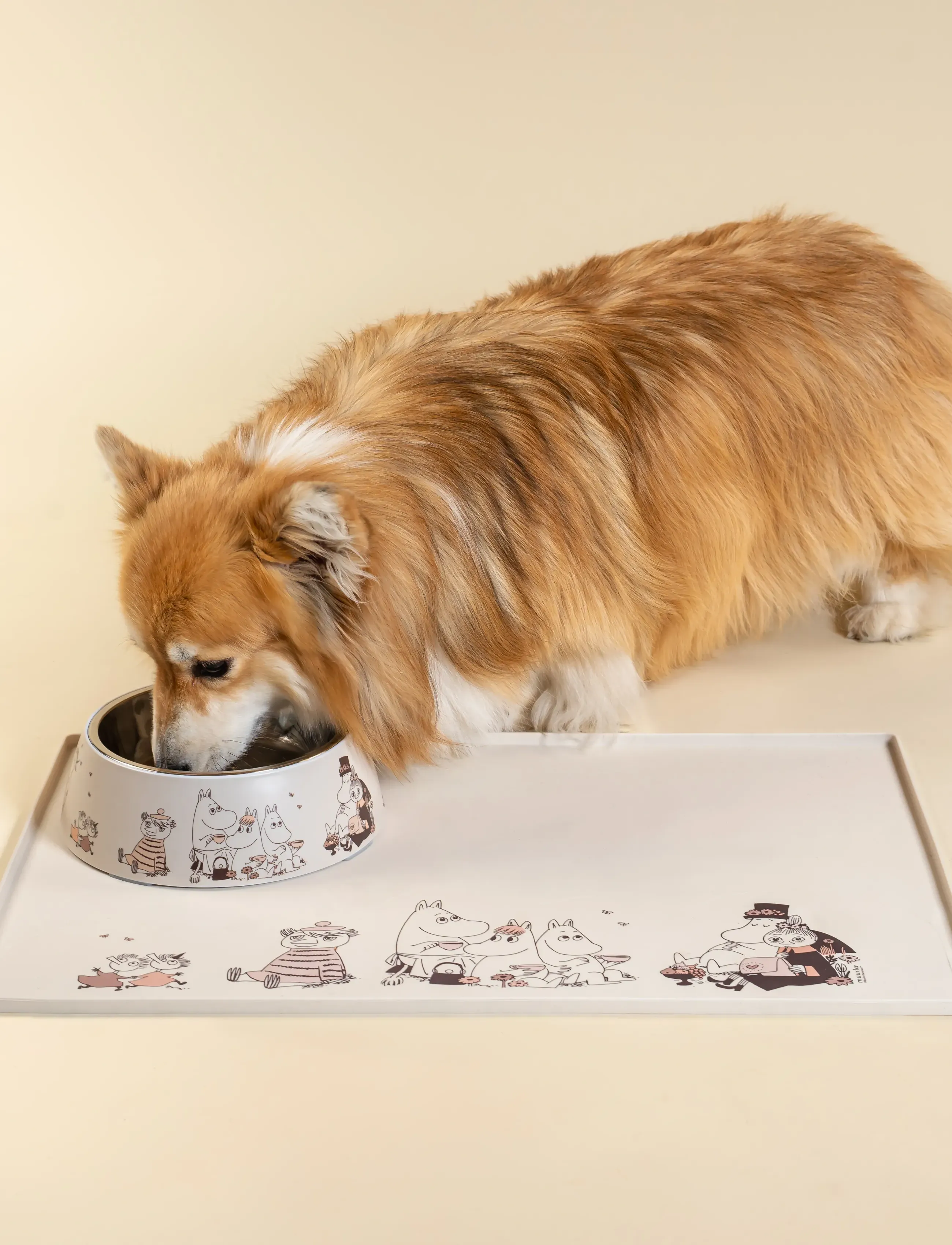 Muurla - Moomin for Pets Silicone mat Moments 60x40cm - für die haustiere - beige - 2