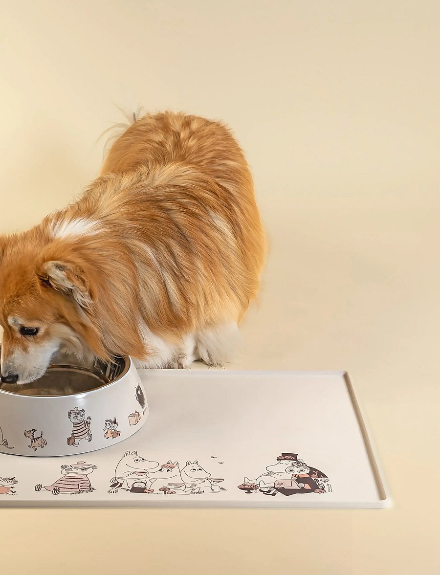 Muurla - Moomin for Pets Silicone mat Moments 60x40cm - für die haustiere - beige - 3