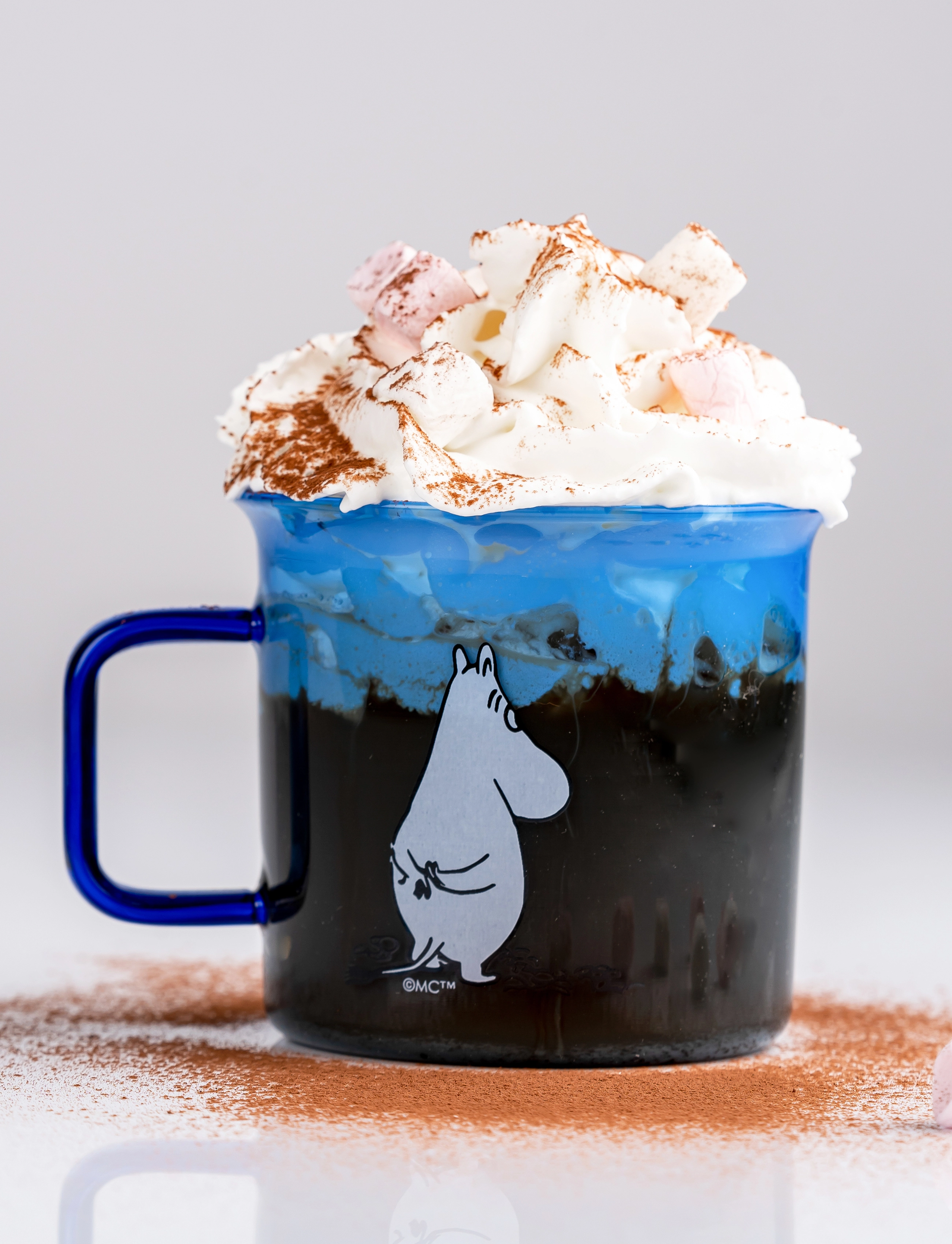 Muurla Moomin Glass Mug Moomin, 35 CL, Blue, Kopper & Krus > Kaffekopper, Unisex