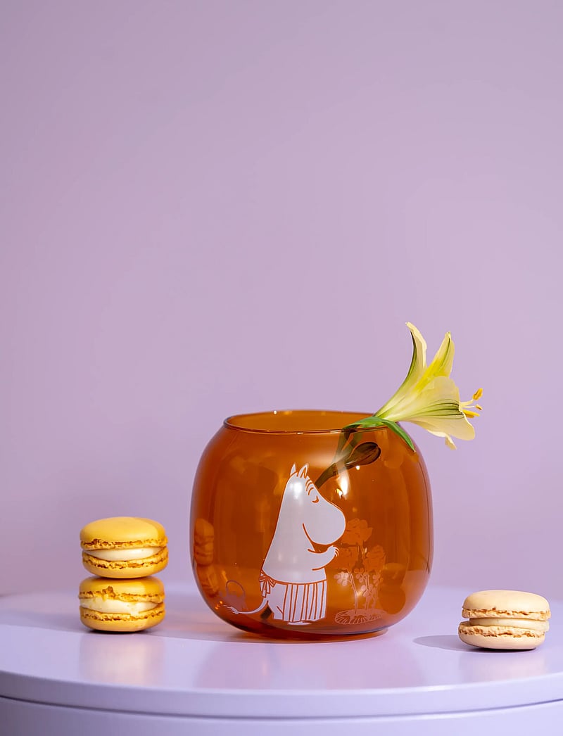 Muurla - Moomin tealight holder Moominmamma amber - osta hinna alusel - amber - 1