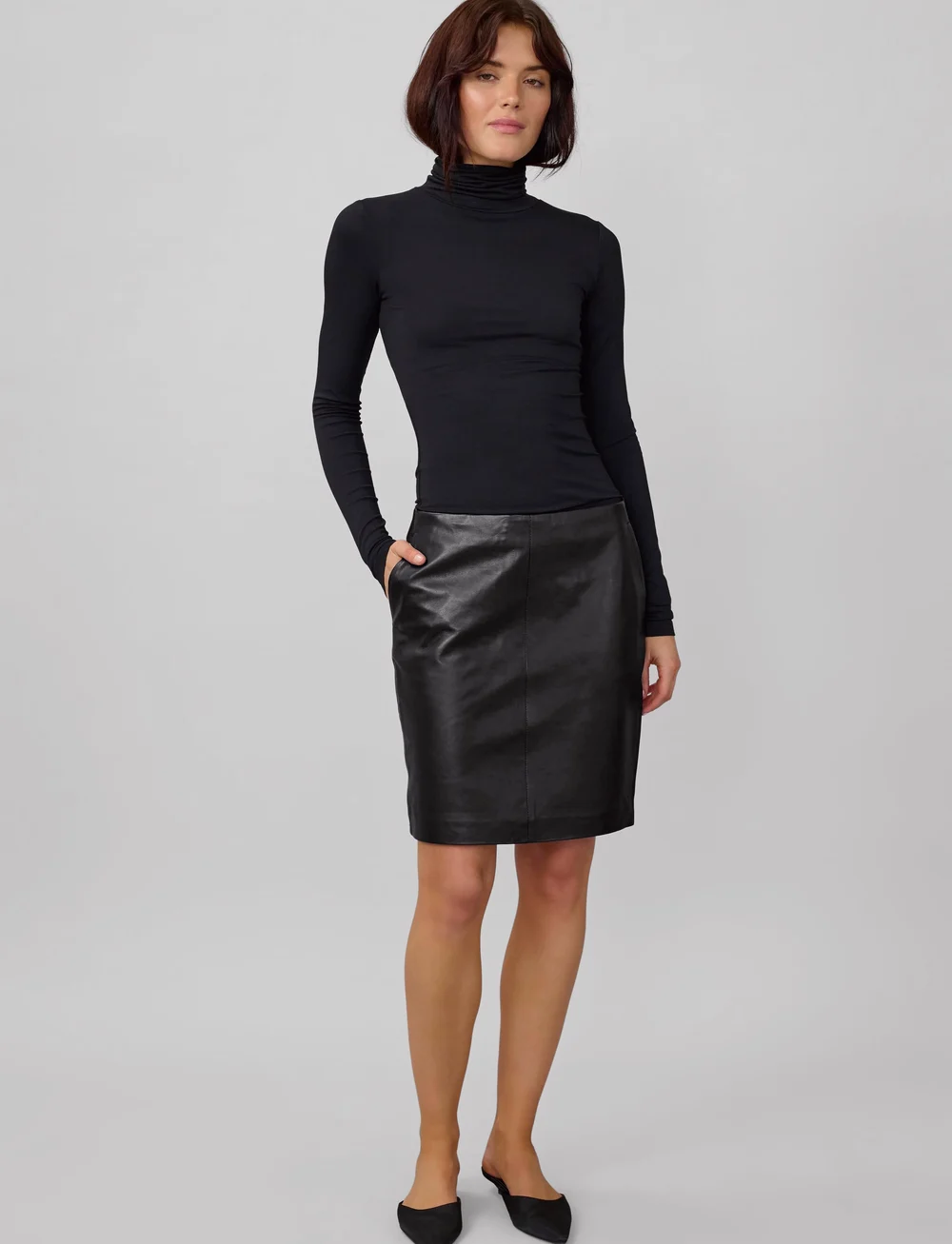 My Essential Wardrobe - 19 THE LEATHER SKIRT - skinnkjolar - black - 3
