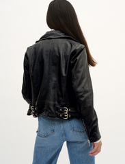 My Essential Wardrobe - 02 THE LEATHER JACKET - spring jackets - black - 4
