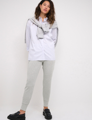 My Essential Wardrobe - 22 THE SWEAT PANT - sweatpants - titanium melange - 3