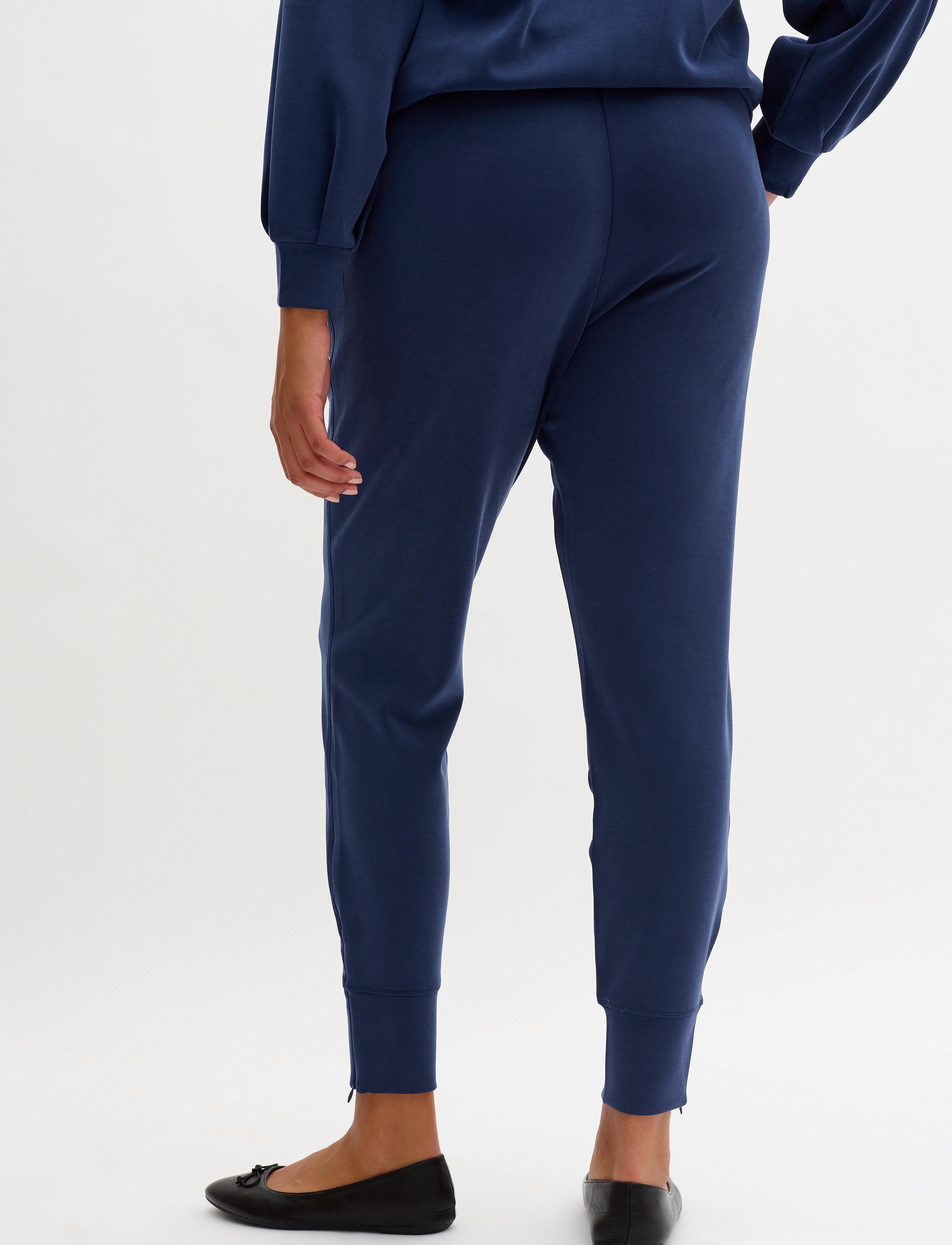 22 The Sweat Pant 4