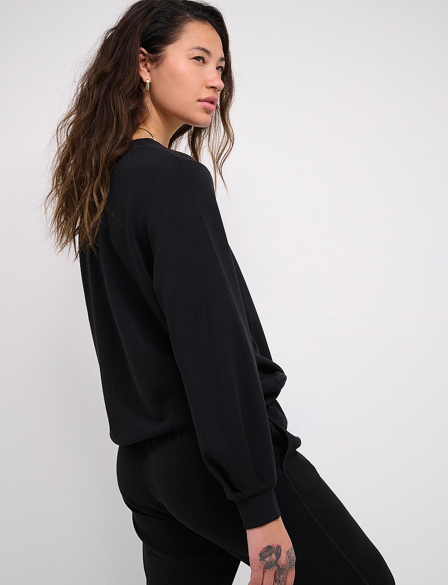 My Essential Wardrobe - 23 THE SWEAT BLOUSE - sweatshirts - black - 4
