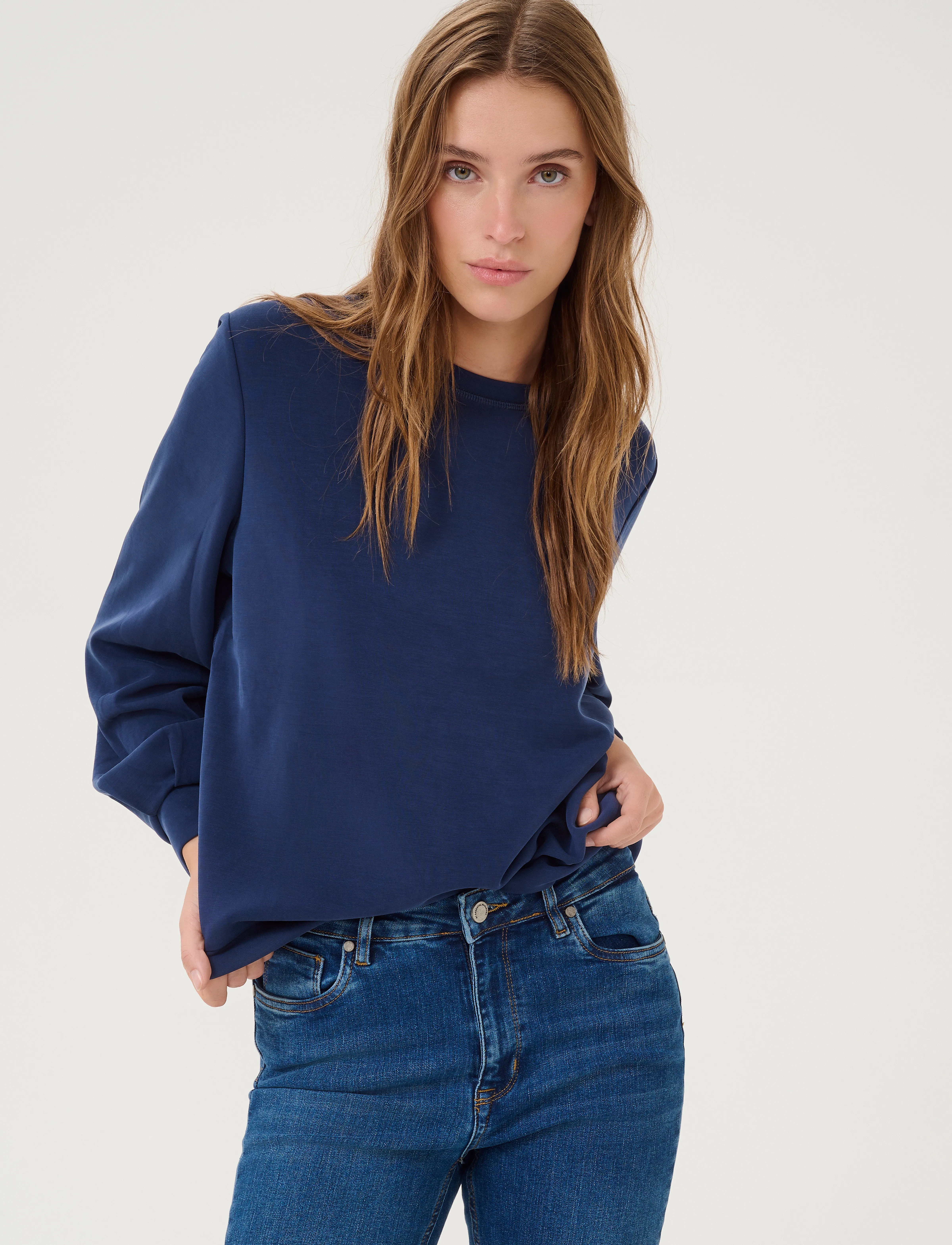 23 The Sweat Blouse