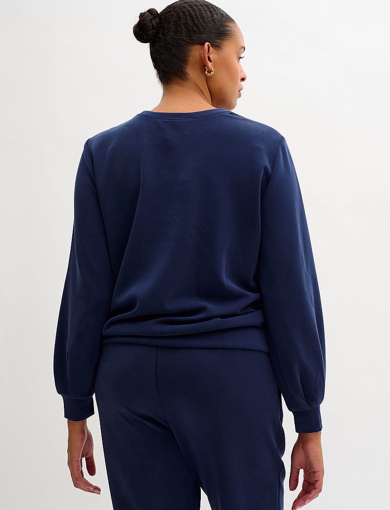 My Essential Wardrobe - 23 THE SWEAT BLOUSE - hverdags stil - total eclipse - 5