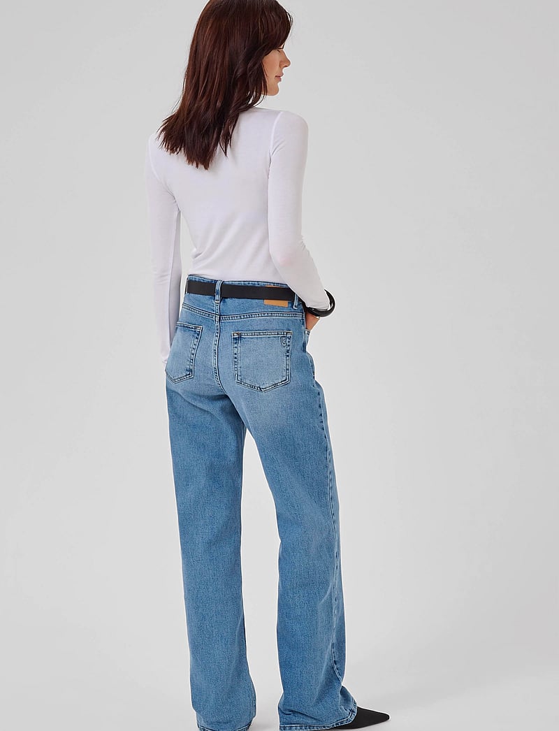 My Essential Wardrobe - 18 THE MODAL BLOUSE - långärmade toppar - bright white - 4