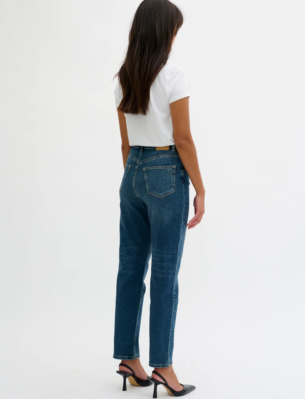 My Essential Wardrobe - 34 THE MOM 107 XHIGH STRAIGHT Y - straight jeans - medium blue retro wash - 3