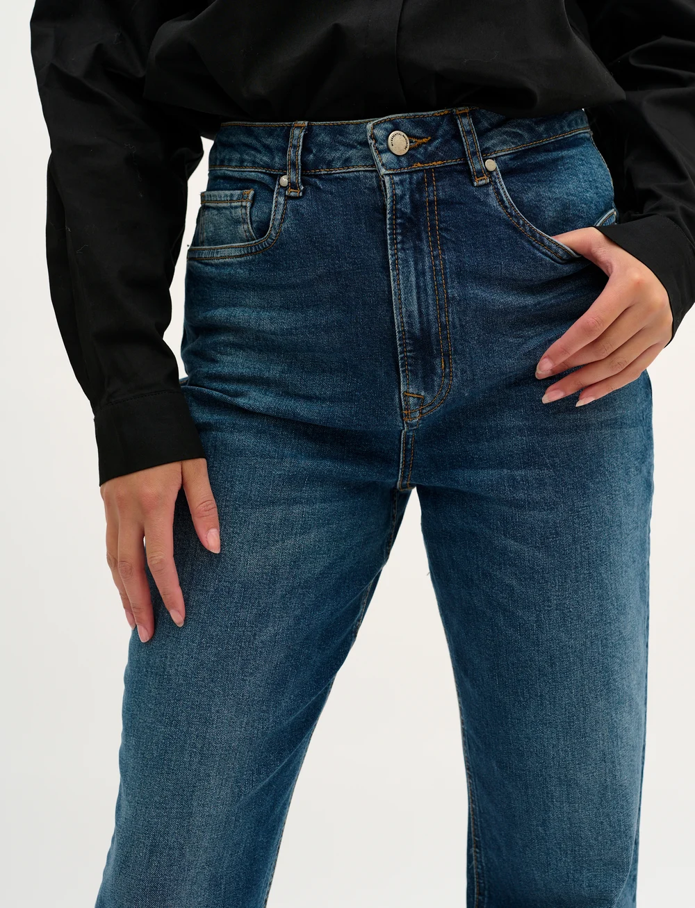 My Essential Wardrobe - 34 THE MOM 107 XHIGH STRAIGHT Y - straight jeans - medium blue retro wash - 5