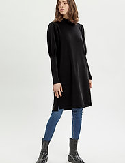 My Essential Wardrobe - MWElle Puff Dress - kurze kleider - black - 3