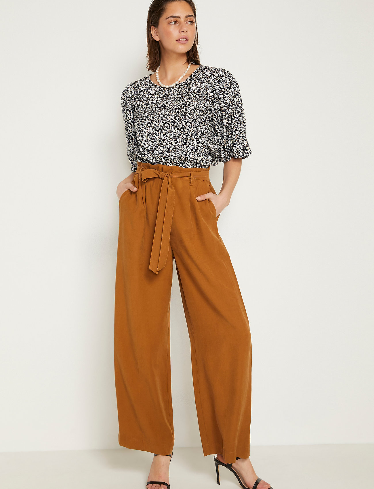 My Essential Wardrobe - MWMalia Blouse - bluzki z długimi rękawami - black flower print - 3