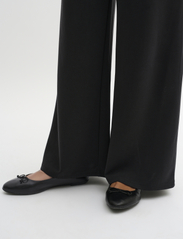 My Essential Wardrobe - ElleMW Pant - suorat housut - black - 5