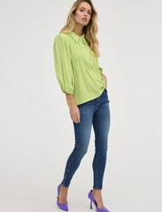 My Essential Wardrobe - HalnaMW Blouse - blouses met lange mouwen - sap green - 3