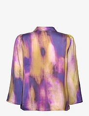 My Essential Wardrobe - MariaMW Blouse - langermede bluser - parachute purple aop - 1