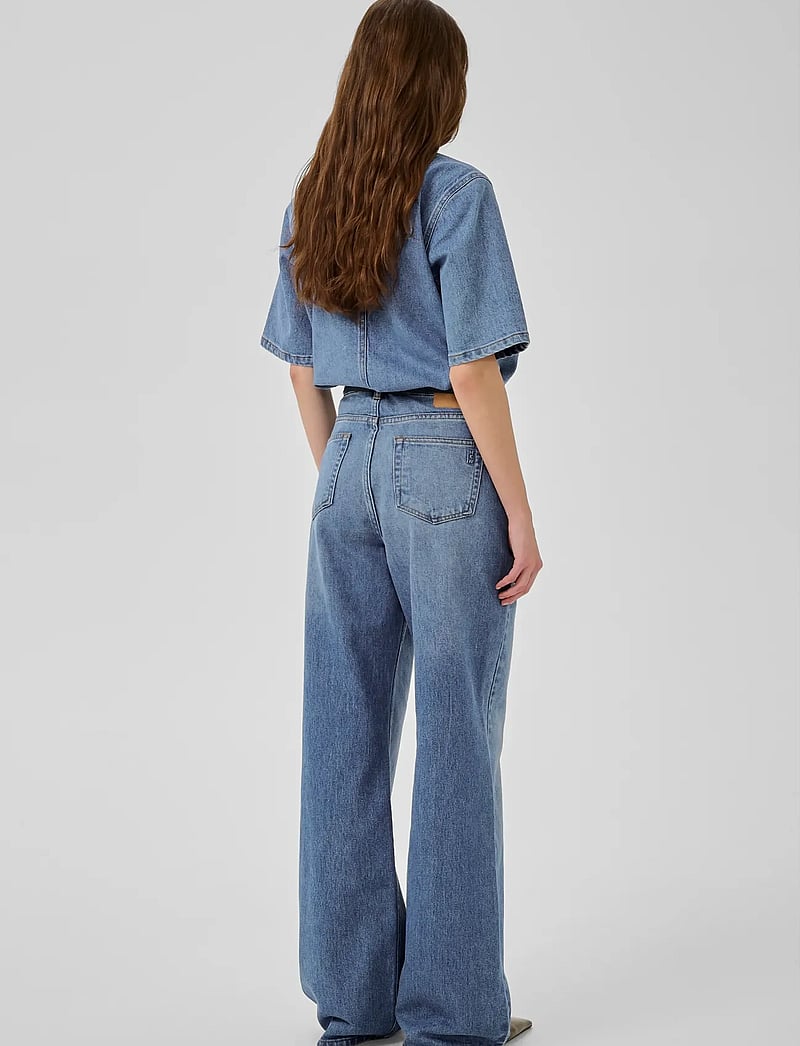 My Essential Wardrobe - 05 THE LOUIS 139 HIGH WIDE - brede jeans - medium blue wash - 4