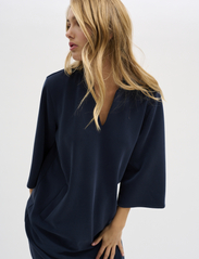 My Essential Wardrobe - ElleMW Lana Dress - t-shirt jurken - dark sapphire blue - 5