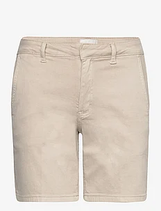 LaraMW 149 Shorts, My Essential Wardrobe