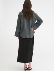 My Essential Wardrobe - ElleMW Skirt - midi nederdele - black - 4
