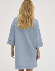My Essential Wardrobe - LaraMW Dress 115 - džinsinės suknelės - light blue wash - 5
