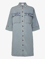 My Essential Wardrobe - LaraMW Dress 115 - džinsinės suknelės - light blue wash - 2