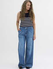 My Essential Wardrobe - MaloMW 143 Wide Y - wide leg jeans - medium blue vintage wash - 3