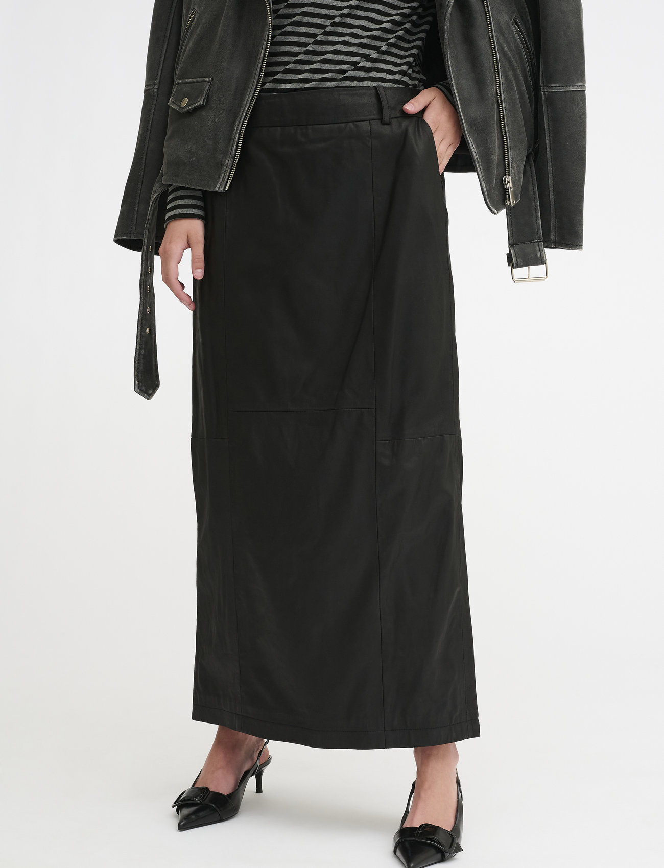 My Essential Wardrobe - LanaMW Leather long Skirt - odiniai sijonai - black - 1