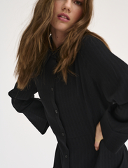 My Essential Wardrobe - HanoMW Long Shirtdress - hemdkleider - black - 6