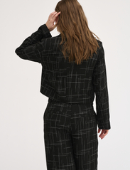 My Essential Wardrobe - FrejaMW Short Blazer - vakarėlių drabužiai išparduotuvių kainomis - black - 4