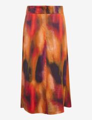 My Essential Wardrobe - TamaraMW Skirt - satin skirts - cherry tomato aop - 2