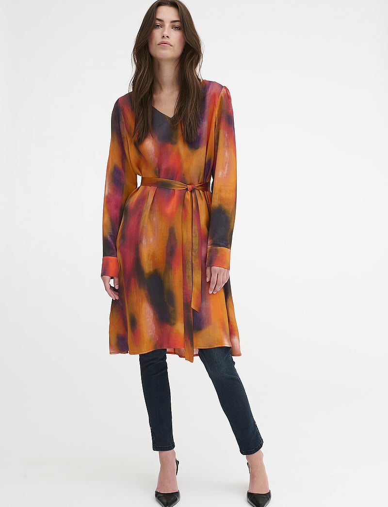 My Essential Wardrobe - TamaraMW Dress - korta klänningar - cherry tomato aop - 0