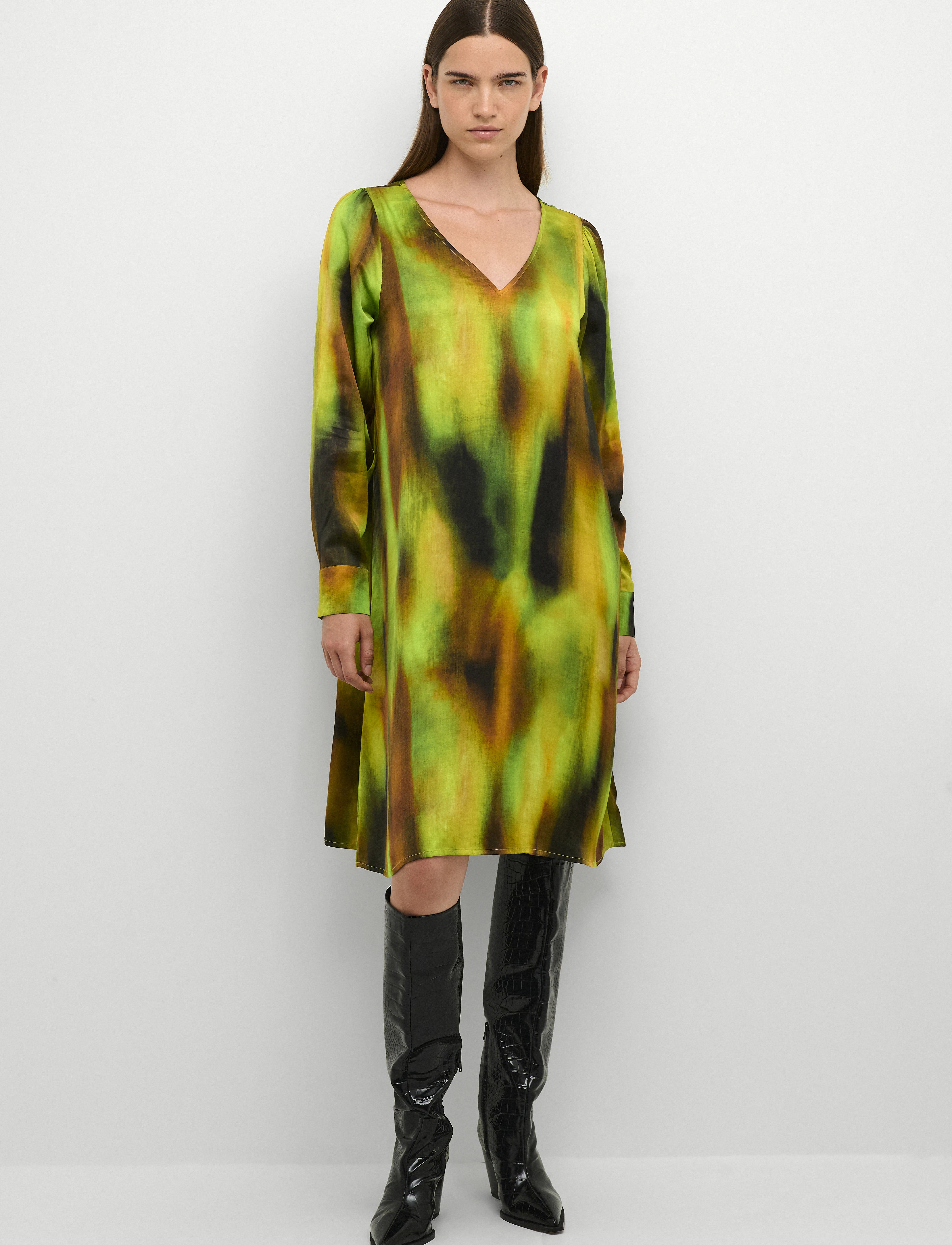 My Essential Wardrobe - TamaraMW Dress - kurze kleider - kelp forest green aop - 3