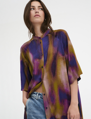 My Essential Wardrobe - TamaraMW Long Shirtdress - suvekleidid - parachute purple aop - 5