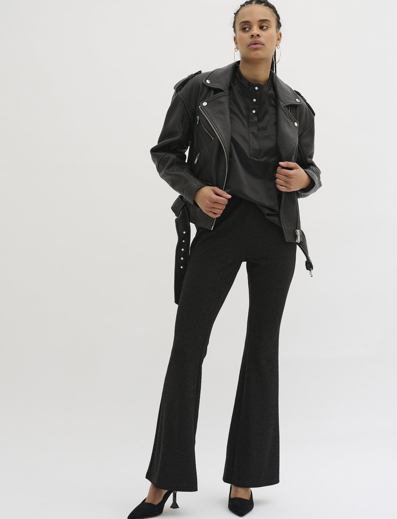 My Essential Wardrobe - SineMW Bootcut Pant - bukser - black w. black glitter - 1