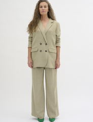 My Essential Wardrobe - ElisaMW Blazer - dubbelknäppta kavajer - silver sage / green melange - 3