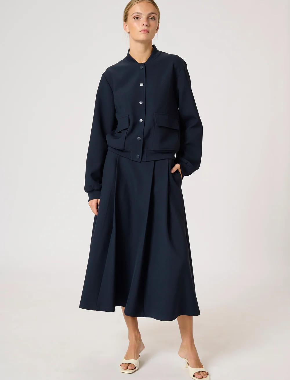 My Essential Wardrobe - MeganMW Skirt - midi kjolar - sky captain blue - 3