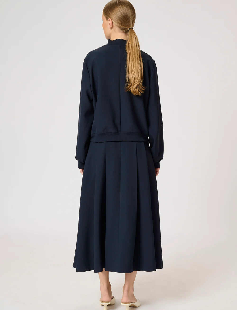 My Essential Wardrobe - MeganMW Skirt - midi kjolar - sky captain blue - 4