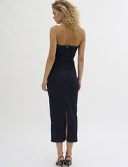 My Essential Wardrobe - AyoMW 158 Denim Dress - midi kjoler - dark blue un-wash - 4