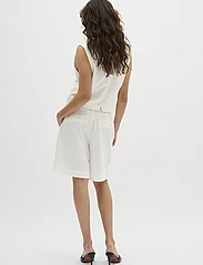 My Essential Wardrobe - CarlaMW Vest - waistcoasts - bright white - 4