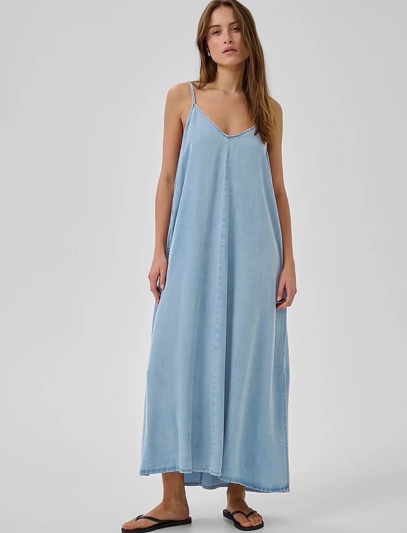 My Essential Wardrobe - NellyMW Strap Dress - maxi dresses - light blue/ blue wash - 0