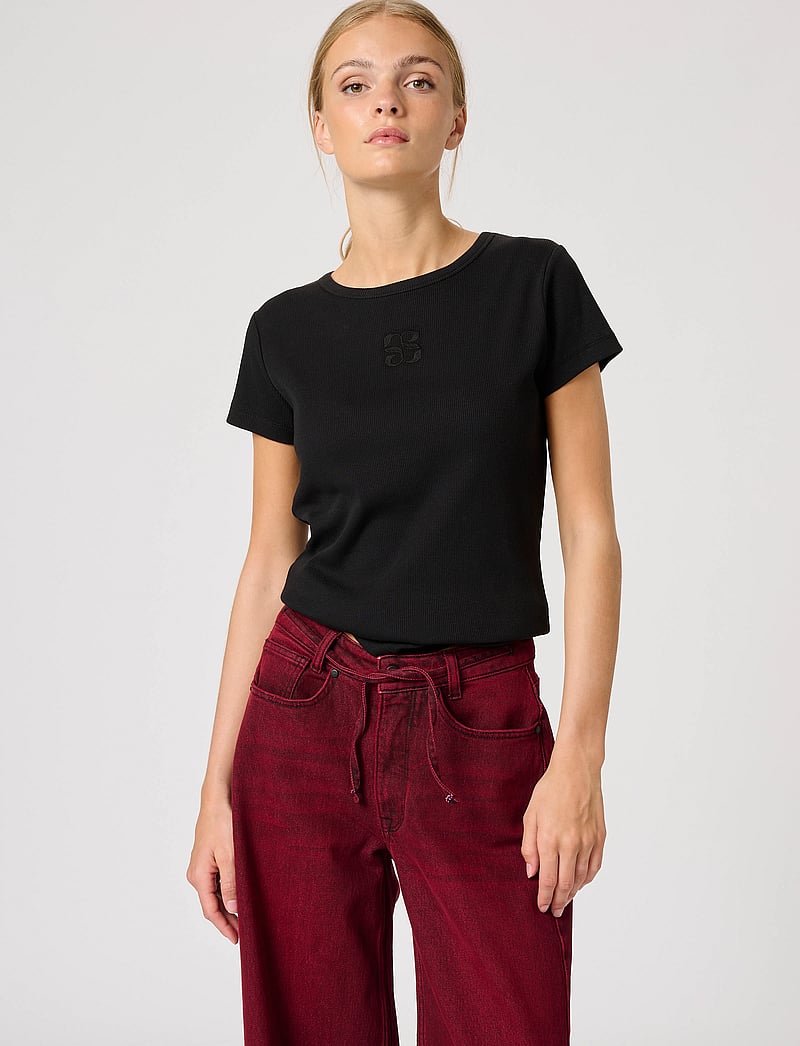 My Essential Wardrobe - MandyMW Tee - t-shirts - black - 0