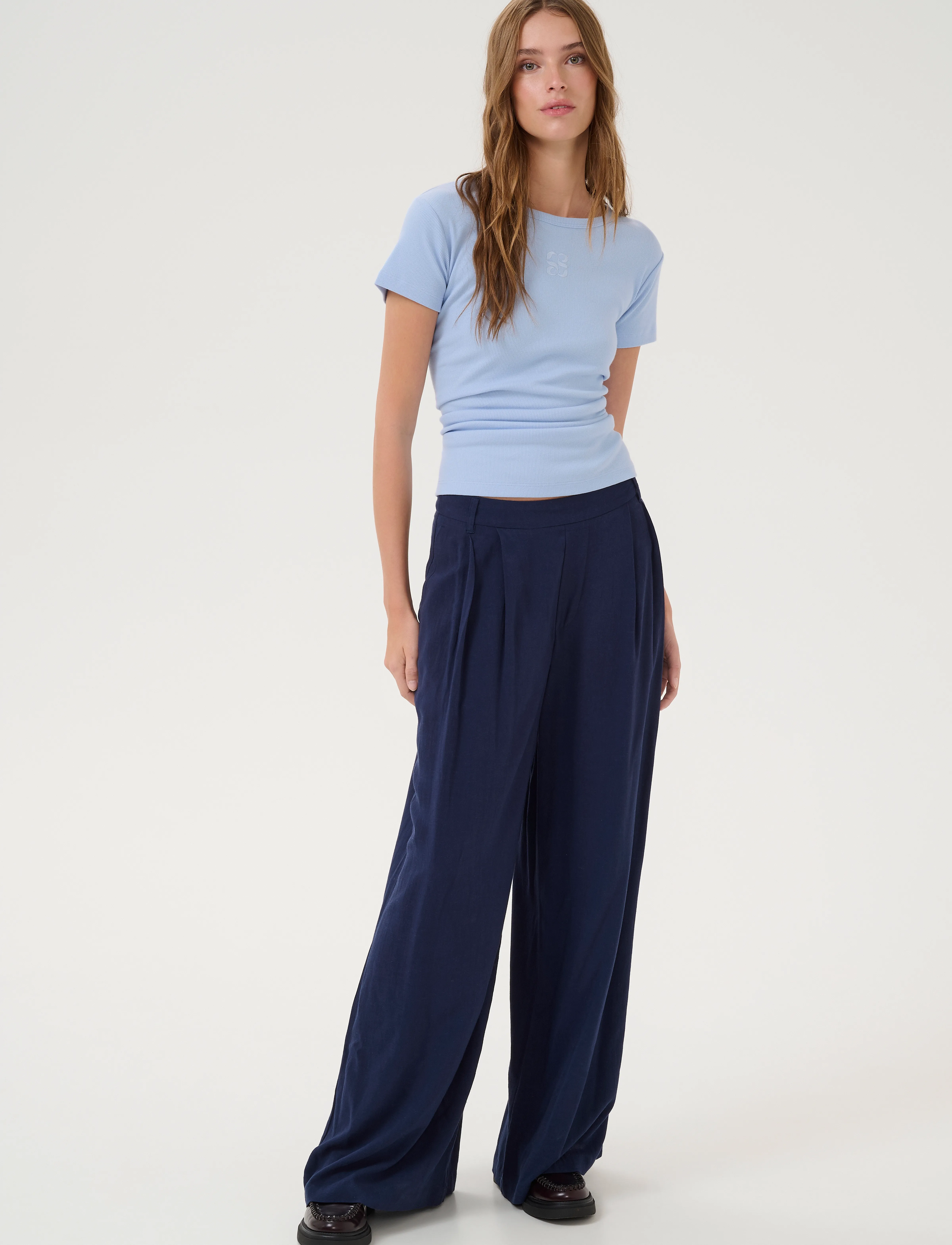 My Essential Wardrobe - MandyMW Tee - t-shirts - kentucky blue - 3