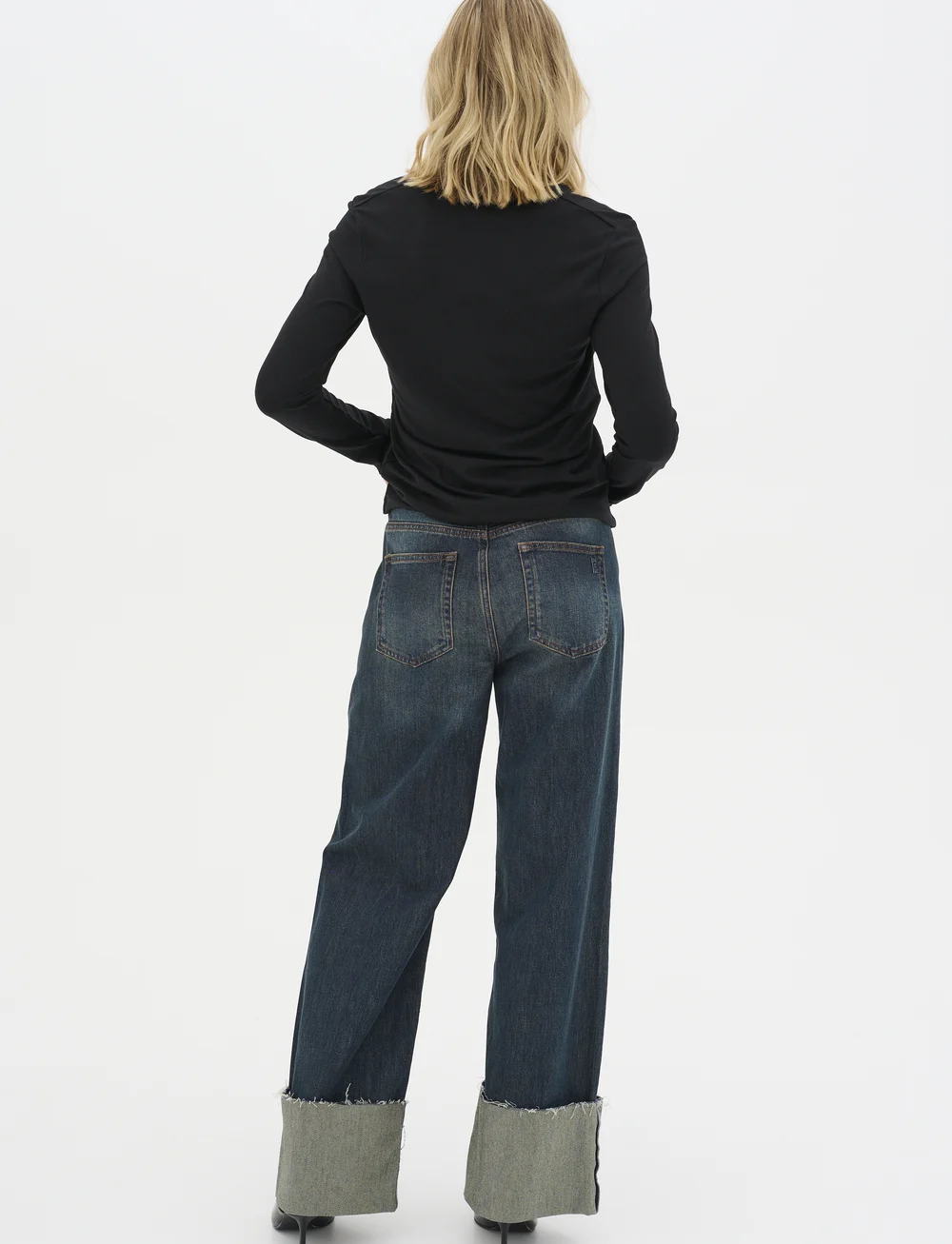 My Essential Wardrobe - ViggaMW Square Neck Blouse - pikkade varrukatega alussärgid - black - 4