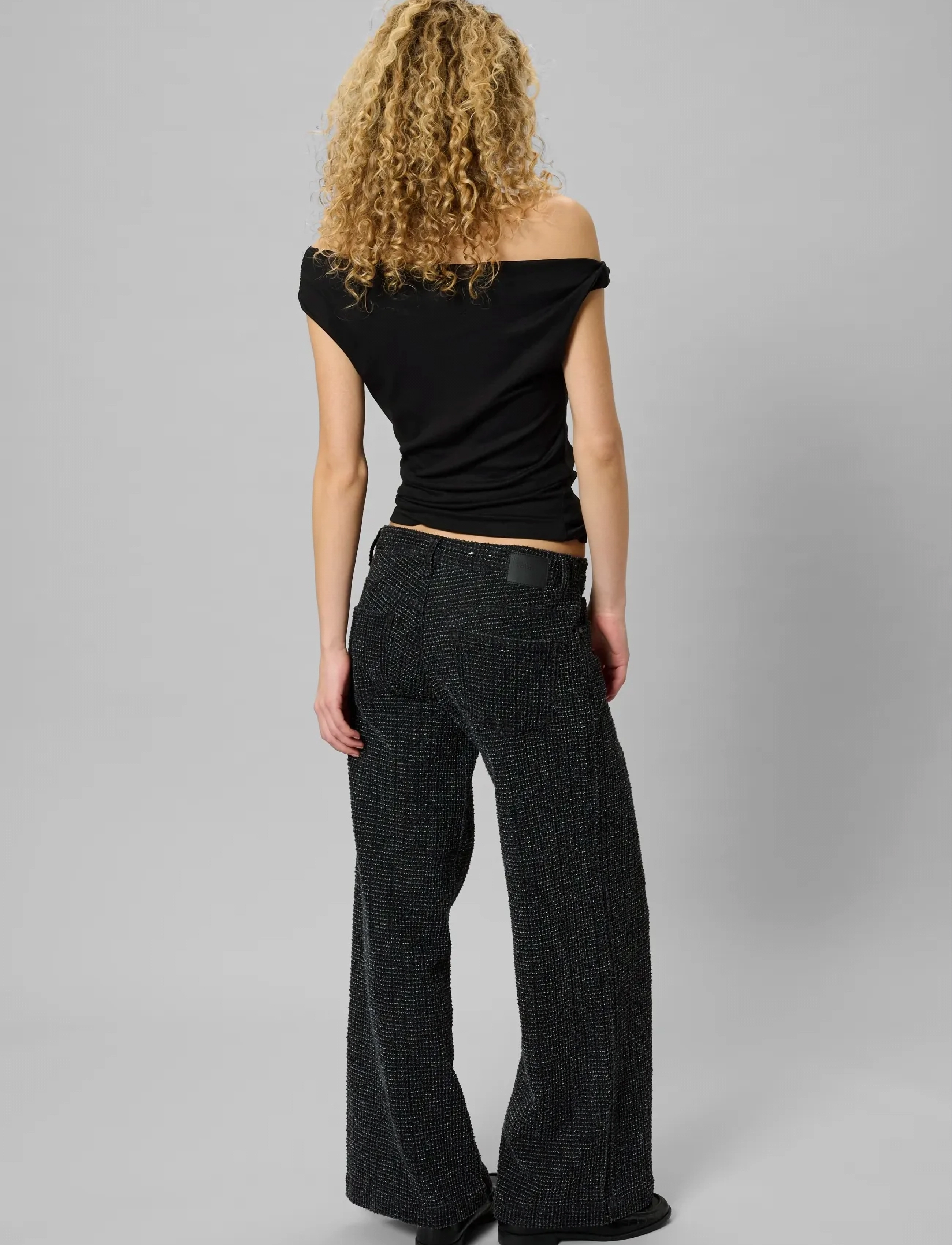 My Essential Wardrobe - GiggoMW Top - peopluusid - black - 4