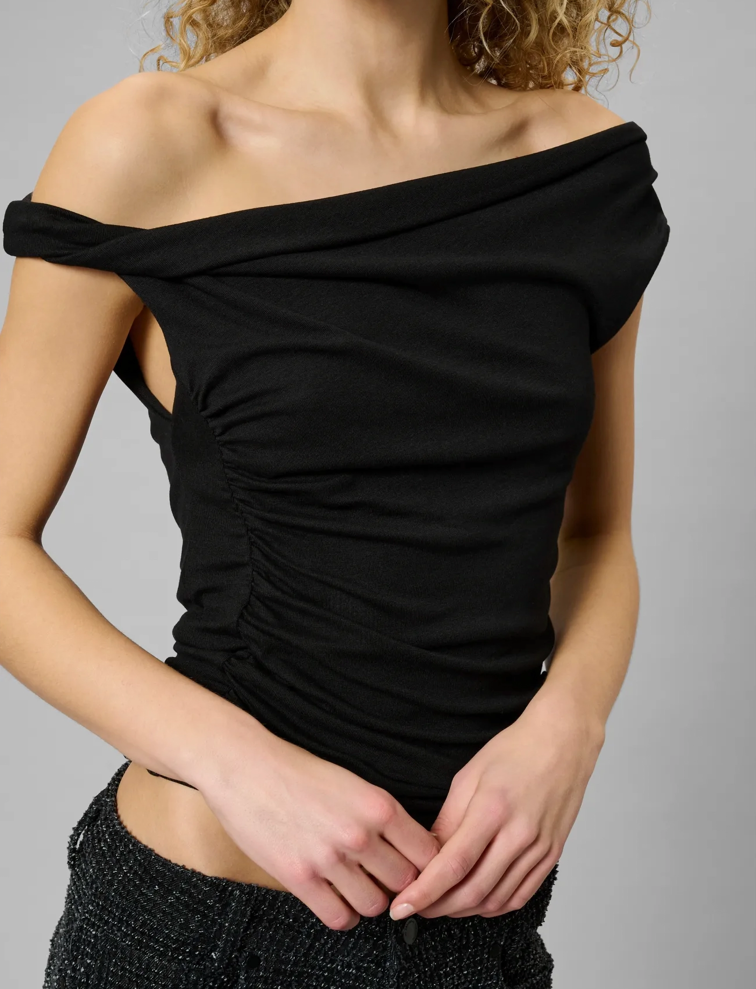 My Essential Wardrobe - GiggoMW Top - peopluusid - black - 5