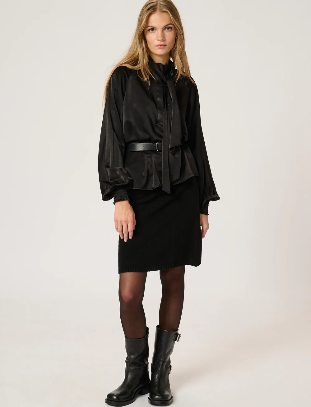 My Essential Wardrobe - EstelleMW Scarf Blouse - langerma blússur - black - 3